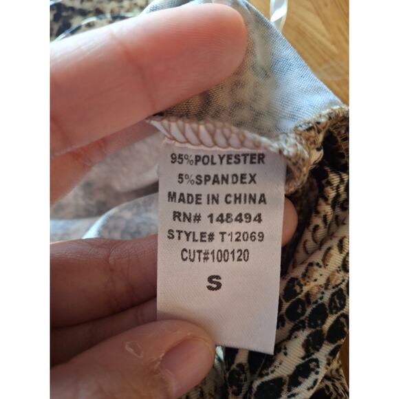 Windsor Snake Print One Long Sleeve Crop Top Size S - Picture 4 of 6